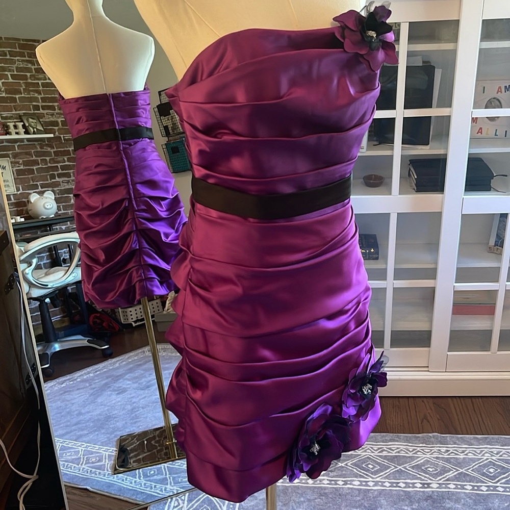 KNOCKOUT Cocktail Dress. Boutique Size 10 -fits like a 6-8 !